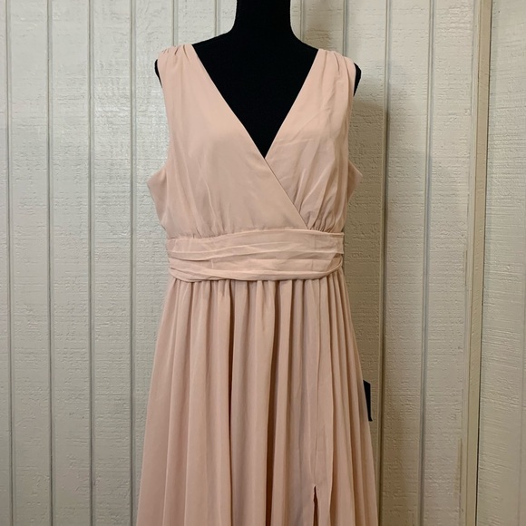 Lulus maxi dress with V neck & back and side slit, size XL. New with tags. - Picture 3 of 6